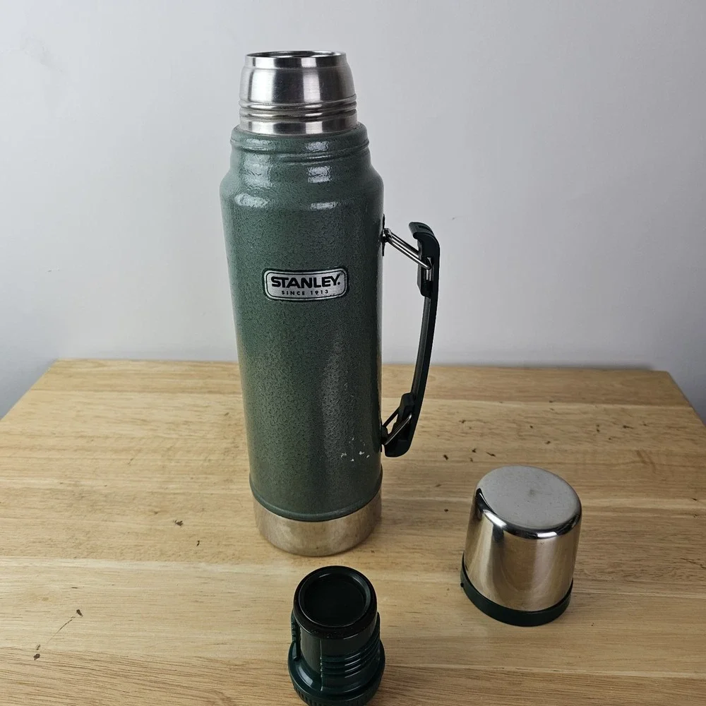 Vintage Stanley Green 1.1 Qt Thermos Vacuum Bottle Jug Classic Outdoor Camping - Picture 2 of 7